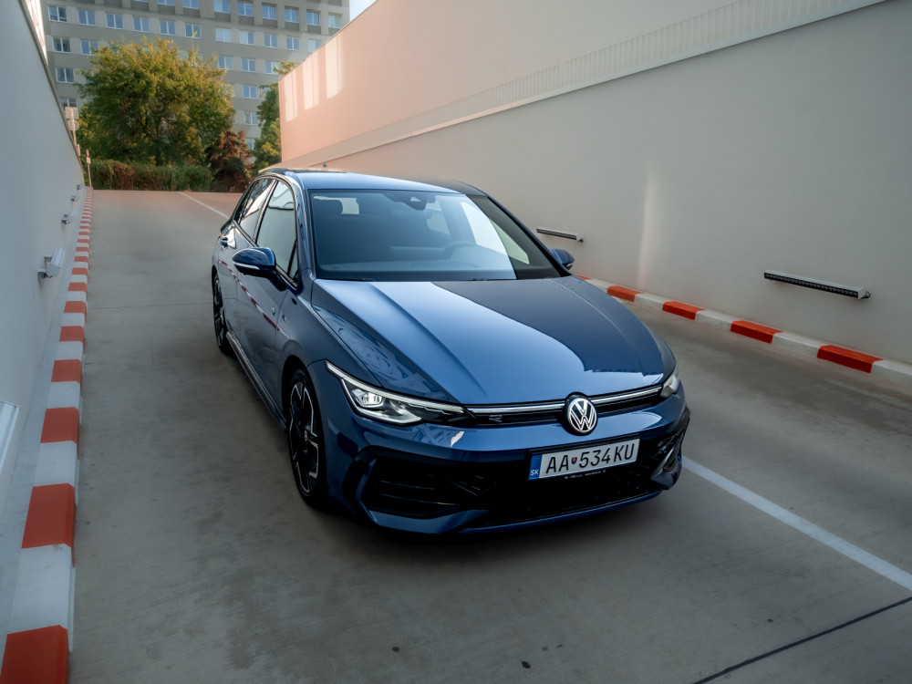 Volkswagen Golf R-Line